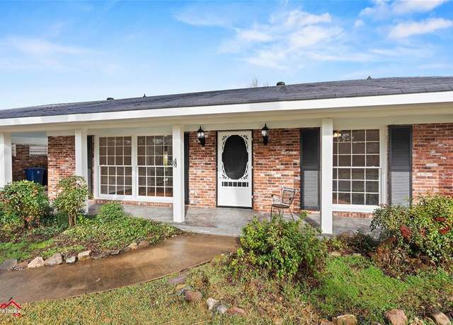 Property at 1743 Bayou Dr, Shreveport, LA 71105, 3 beds, 2 baths