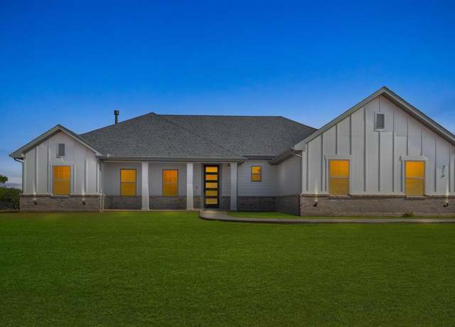 Property at 2004 Willy Dilly Rd, Springtown, TX 76082, 3 beds, 2 baths