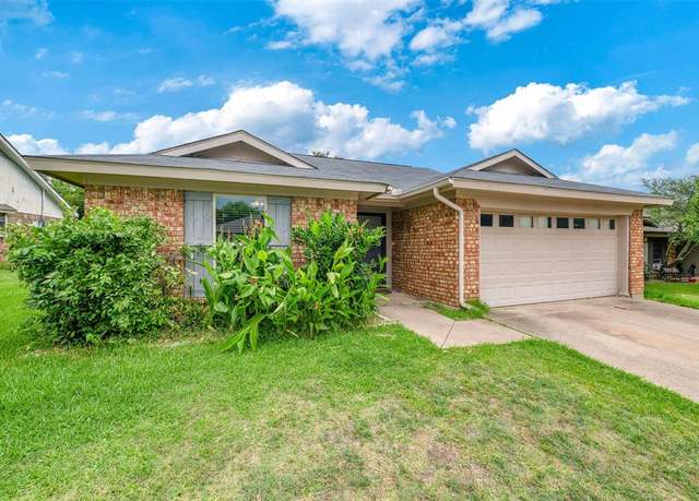 Property at 8212 April Ln, Watauga, TX 76148, 3 beds, 2 baths