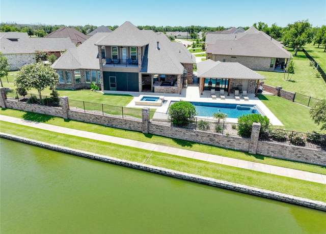 Property at 6112 Browning Ct, Granbury, TX 76049, 4 beds, 4 baths
