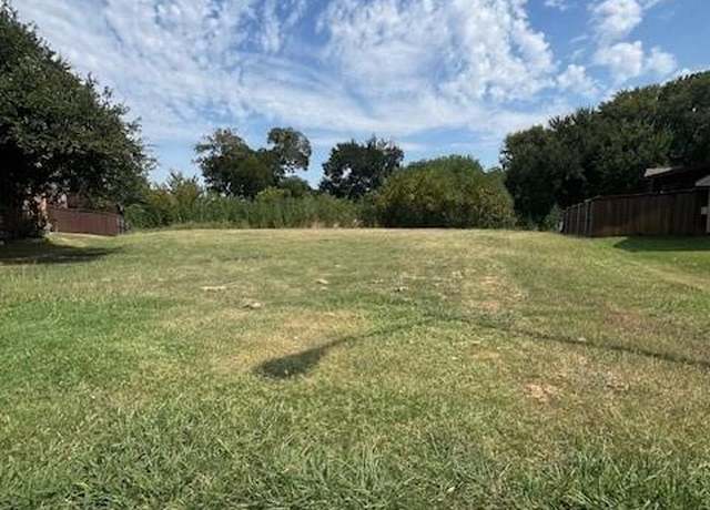 Property at 647 Three Tee Ct, Grand Prairie, TX 75052