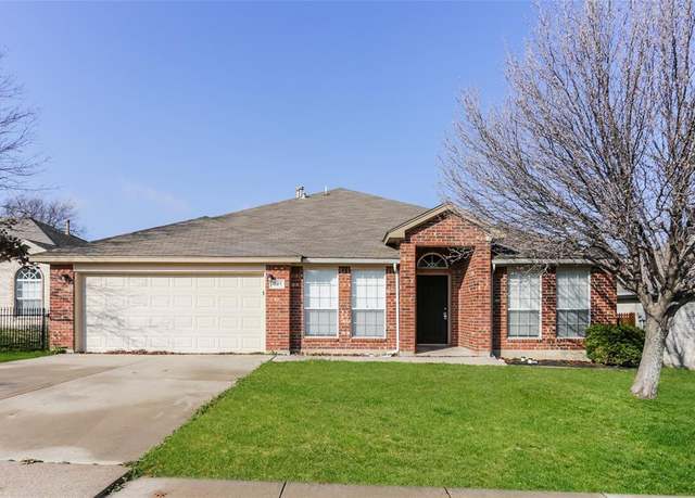 Property at 1104 Doreen St, White Settlement, TX 76108, 4 beds, 2 baths