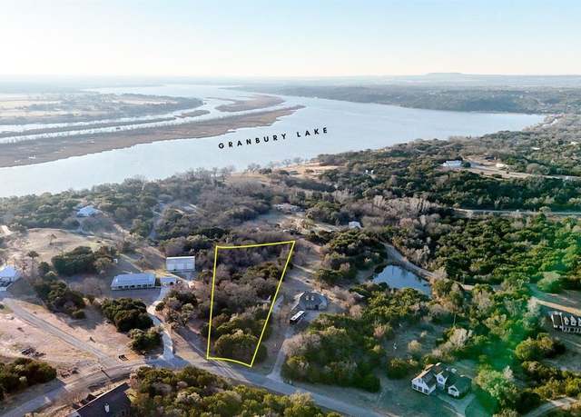 Property at 3117 Cliffview Ct, Granbury, TX 76048