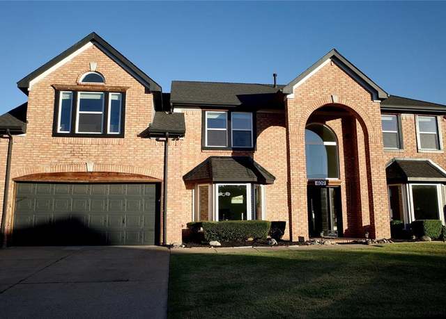 Property at 409 Baldwin St, Grand Prairie, TX 75052, 4 beds, 2.5 baths