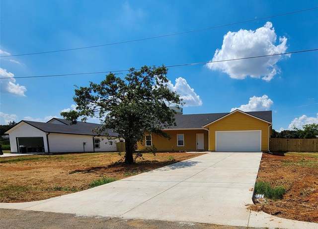 Property at 400 Susan Dr, Kennedale, TX 76060, 4 beds, 2.5 baths