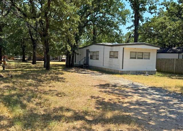 Property at 1404 Dawn Dr N, Pelican Bay, TX 76020, 2 beds, 1.5 baths