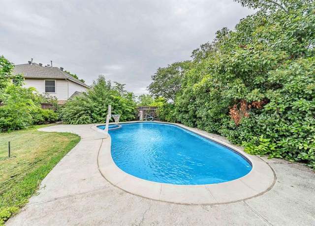 Property at 1641 Mountain Laurel Dr, Keller, TX 76248, 5 beds, 2.5 baths