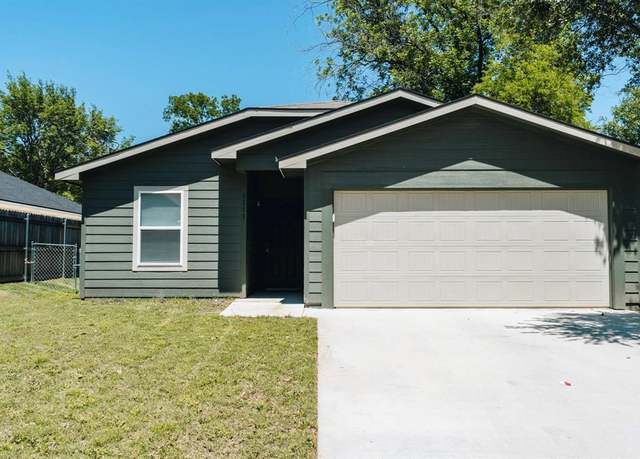 Property at 1113 N 10th St, Waco, TX 76707, 3 beds, 2 baths
