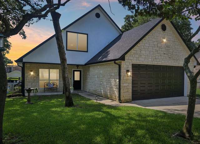 Property at 125 Cottonwood Trl, Gun Barrel City, TX 75156, 3 beds, 3 baths