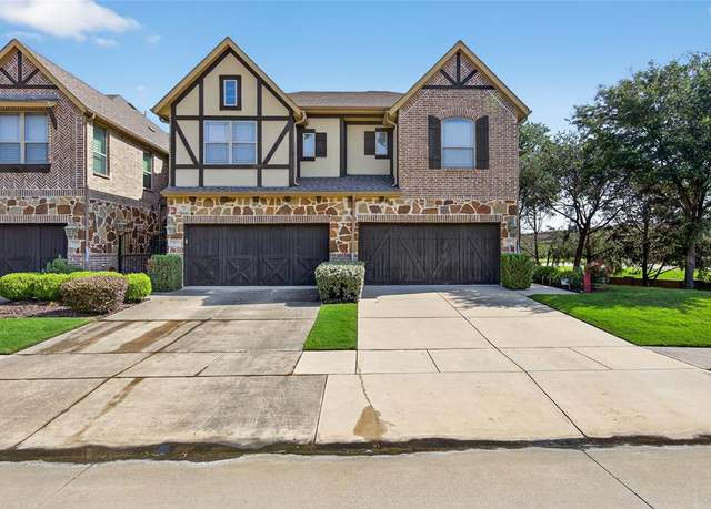 Property at 1017 Brook Hollow Dr, Euless, TX 76039, 3 beds, 2.5 baths