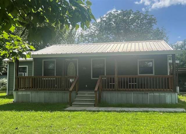 Property at 3014 CR 16300 Rd, Deport, TX 75435, 2 beds, 2 baths