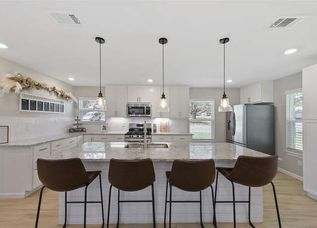Property at 3900 Sundown Dr, Benbrook, TX 76116, 4 beds, 2 baths