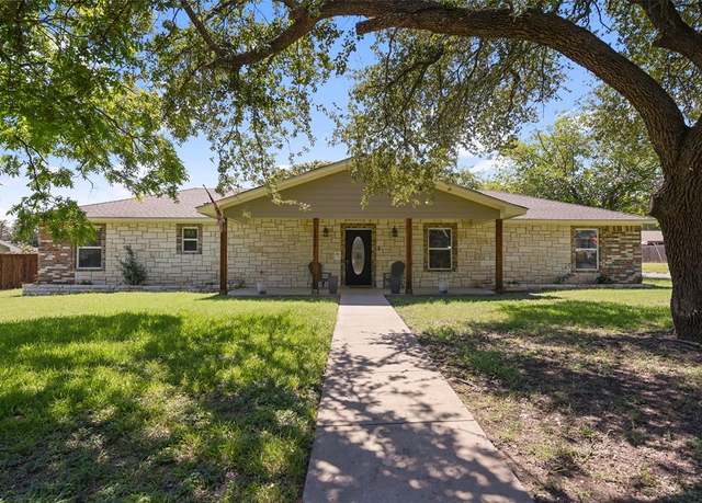 Property at 3900 Sundown Dr, Benbrook, TX 76116, 4 beds, 2 baths