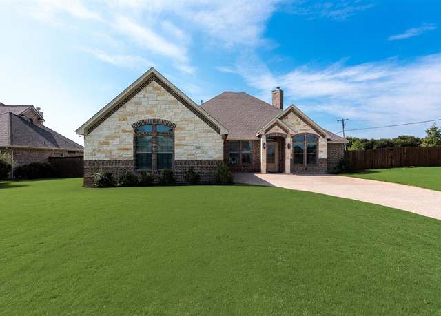 Property at 2315 Builder Rd, Crowley, TX 76036, 4 beds, 3 baths