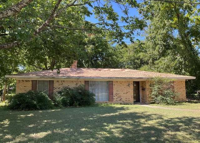 Property at 208 SW 4th St, Kerens, TX 75144, 2 beds, 2 baths