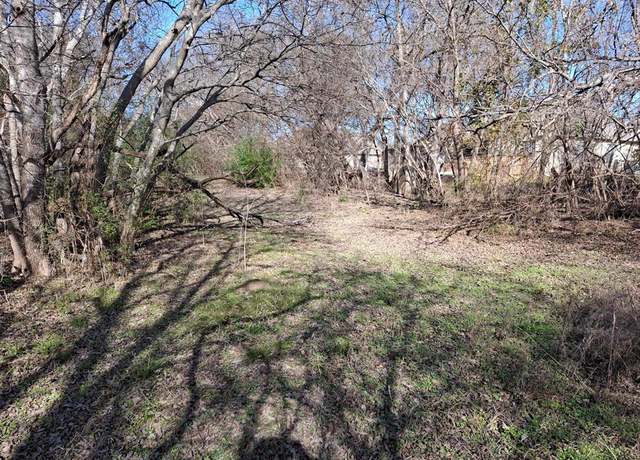 Property at 700 E College St, Grandview, TX 76050