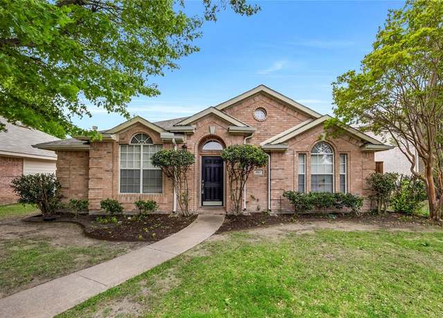 Property at 9817 Belfort Dr, Frisco, TX 75035, 3 beds, 2 baths