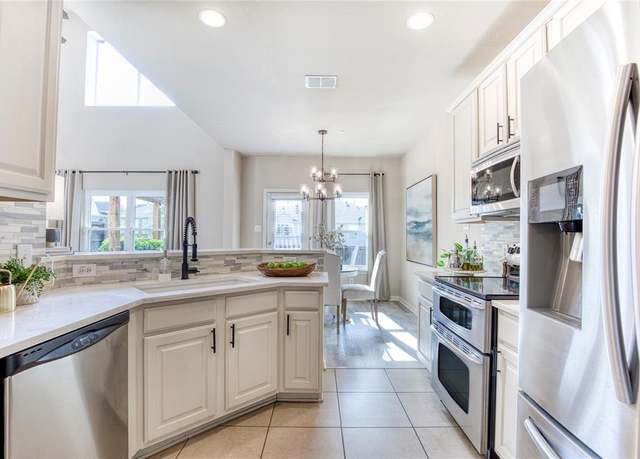 Property at 8741 Bigelow Dr, Plano, TX 75024, 2 beds, 2.5 baths
