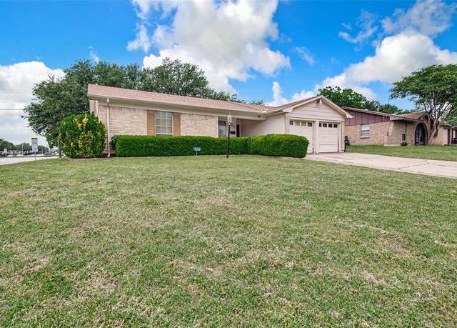 Property at 2601 Denbury Dr, Fort Worth, TX 76133, 4 beds, 2 baths