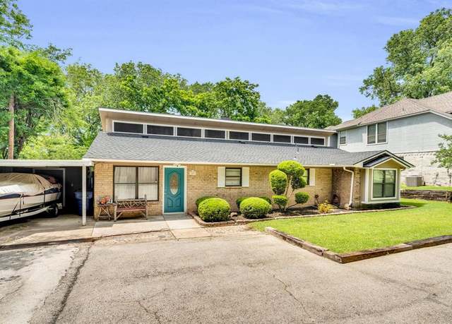 Property at 309 Lakewood Dr, Waxahachie, TX 75165, 3 beds, 2 baths