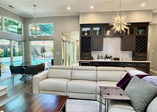Property at 5801 Gallant Fox Ln, Plano, TX 75093, 4 beds, 3.5 baths
