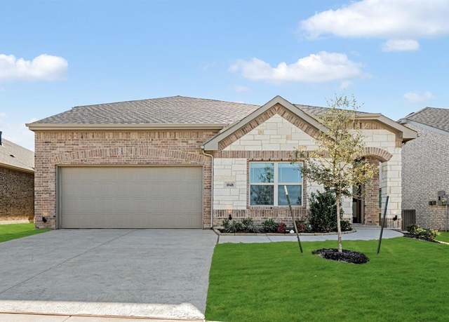 Property at 1048 Nighthawk Trl, Alvarado, TX 76009, 4 beds, 3 baths