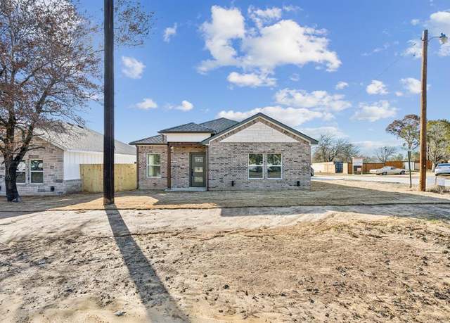Property at 5914 Tin Top Hwy, Granbury, TX 76048, 3 beds, 2 baths