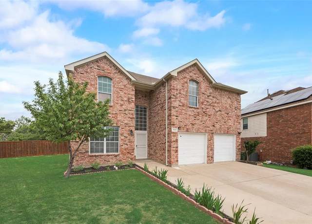 Property at 1025 Green Pond Dr, Garland, TX 75040, 4 beds, 2.5 baths