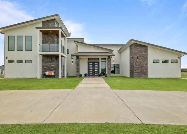 Property at 1595 Bledsoe Rd, Gunter, TX 75058, 4 beds, 3.5 baths