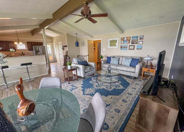 Property at 152 Pin Oak, Mabank, TX 75156, 4 beds, 2 baths