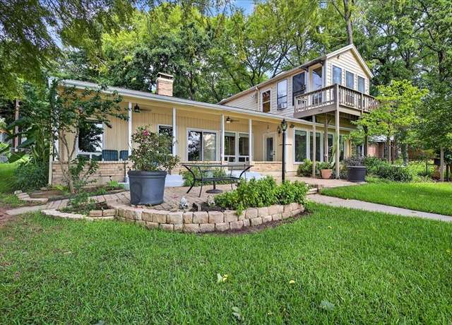Property at 130 Camino Robles St, Gun Barrel City, TX 75156, 4 beds, 3 baths