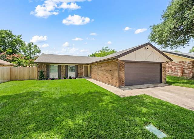 Property at 7529 Evergreen Dr, Watauga, TX 76148, 4 beds, 2 baths