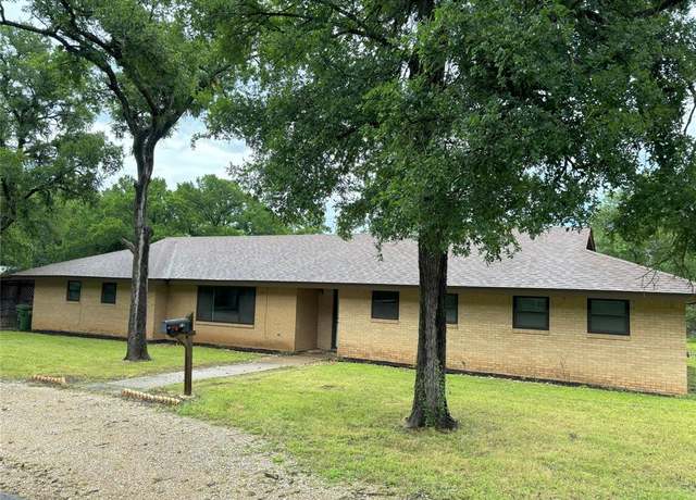 Property at 604 Cedar St, Mineral Wells, TX 76067, 3 beds, 2 baths