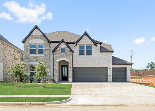 Property at 729 Seahawk St, Joshua, TX 76058, 4 beds, 3.5 baths