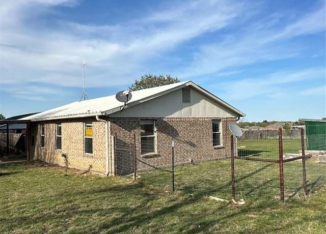 Property at 510 Green Acres Rd, Weatherford, TX 76088, 3 beds, 1.5 baths