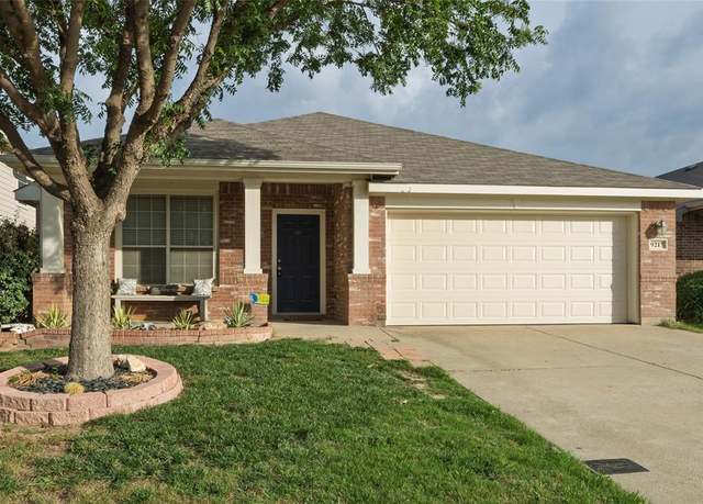 Property at 9217 Oldwest Trl, Fort Worth, TX 76131, 3 beds, 2 baths