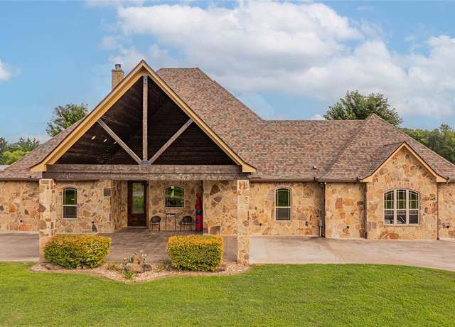 Property at 4555 Farm Road 1402, Mount Pleasant, TX 75455, 4 beds, 3 baths