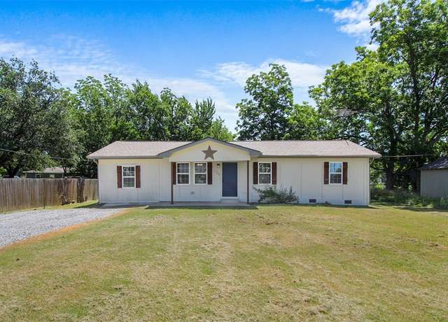 Property at 105 S 7th St, Celeste, TX 75423, 4 beds, 1.5 baths