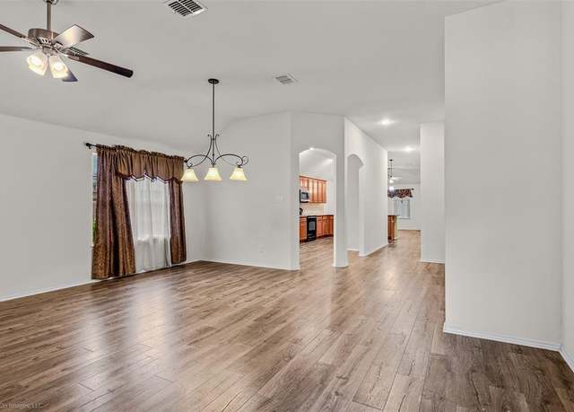 Property at 4019 Heavenly Way, Heartland, TX 75126, 4 beds, 2 baths