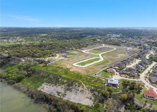 Property at 7 Pinehurst Dr, Woodway, TX 76712