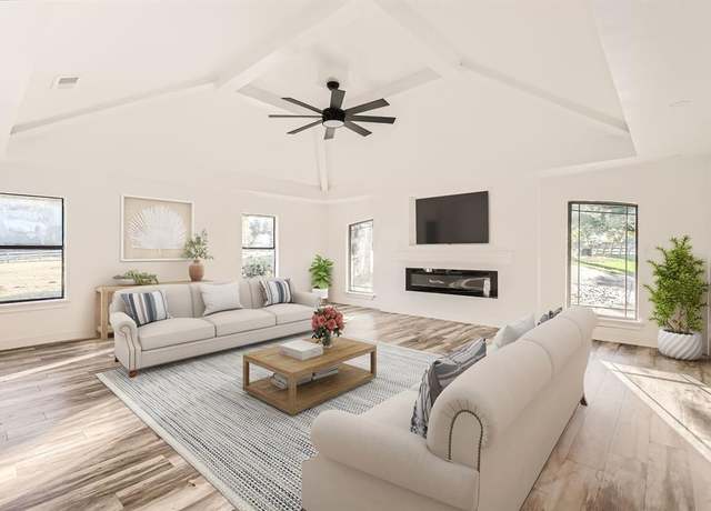 Property at 1615 Holyoak Ln, Lucas, TX 75002, 4 beds, 3 baths