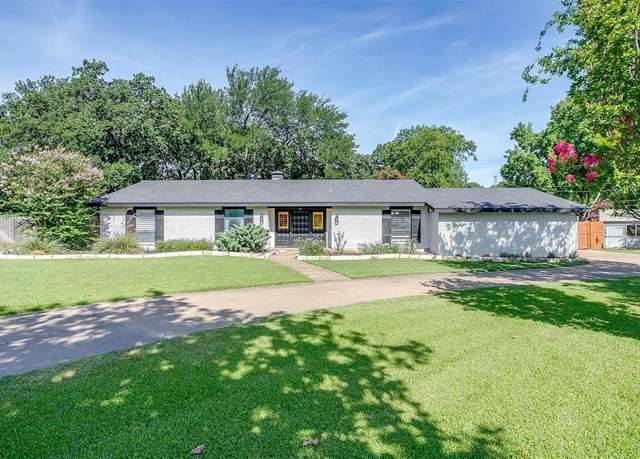 Property at 124 S Cliffside Dr, Burleson, TX 76028, 3 beds, 2.5 baths