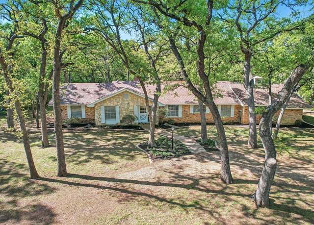 Property at 2800 S Shady Ln, Arlington, TX 76001, 3 beds, 2 baths
