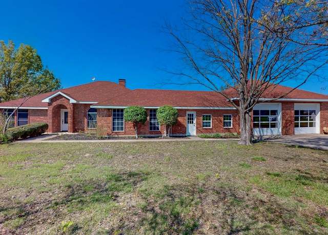 Property at 432 County Road 4444, Trenton, TX 75490, 4 beds, 2 baths