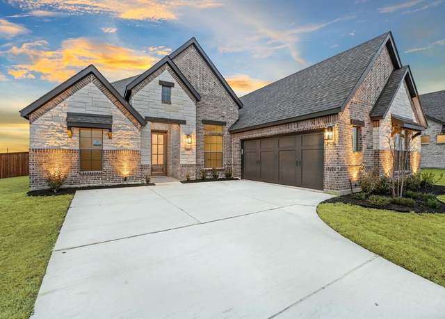 Property at 805 Anthem Ln, Forney, TX 75126, 4 beds, 2 baths