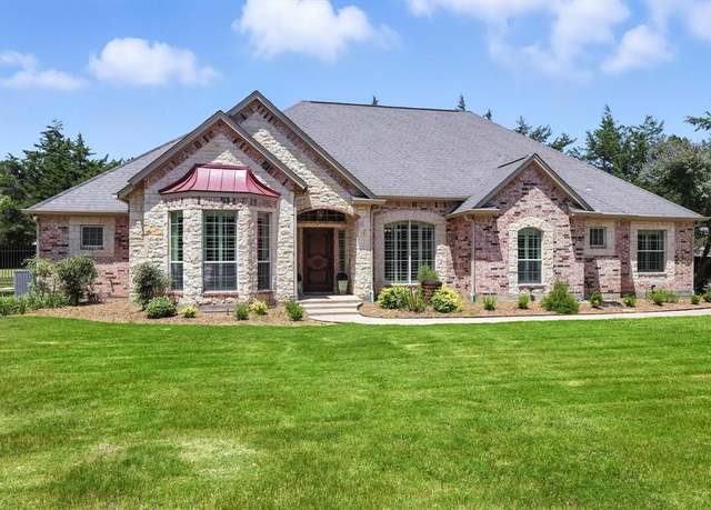 Property at 3641 Laura Ct, Midlothian, TX 76065, 3 beds, 2.5 baths