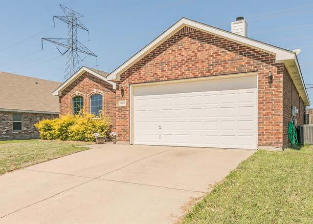 Property at 10412 Barber Ln, Benbrook, TX 76126, 3 beds, 2 baths