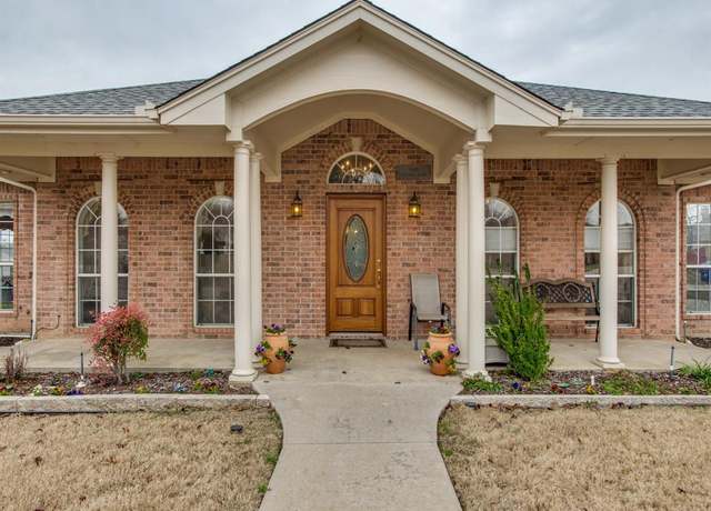 Property at 503 Hillcrest Ln, Krum, TX 76249, 4 beds, 3 baths