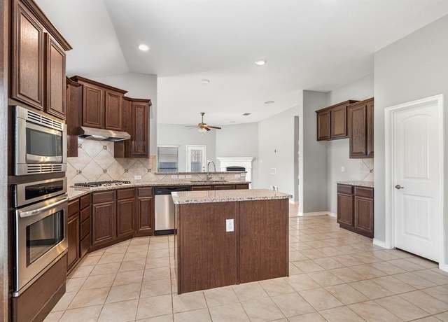 Property at 4905 Westlake Dr, Garland, TX 75043, 4 beds, 2.5 baths