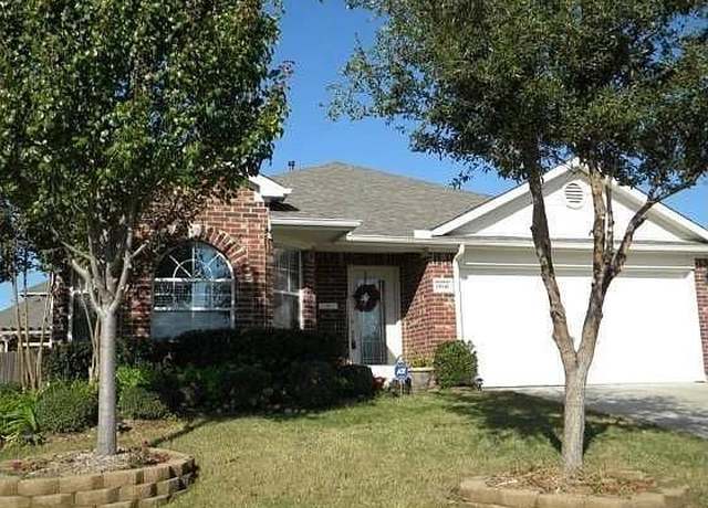 Property at 11641 Aspen Creek Dr, Fort Worth, TX 76244, 3 beds, 2 baths